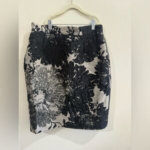 Escada Black and Gold Label Detail